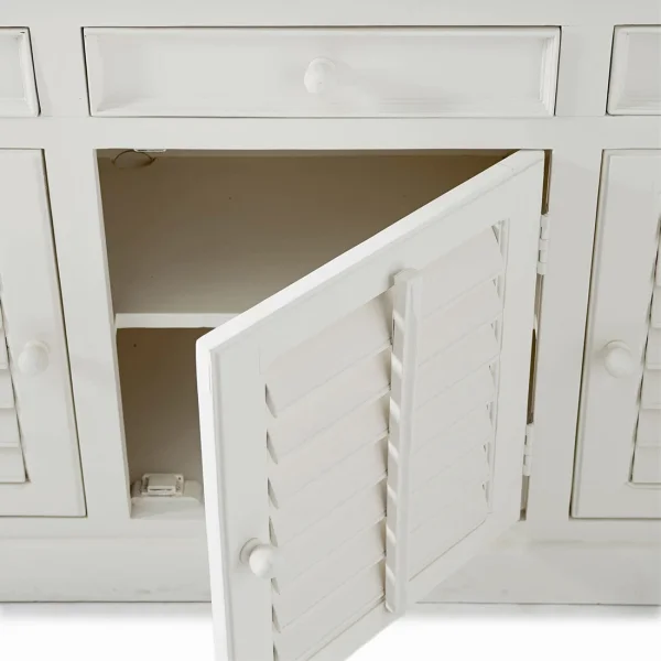 открытая дверца комода Дерево с историей