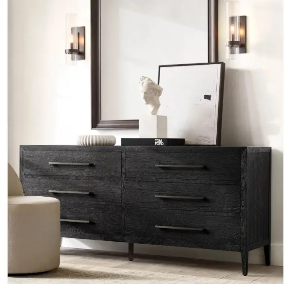 Комод на ножках из массива Сен-Морис темный в интерьере